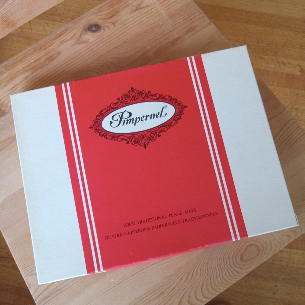 Pimpernel Red and White Traditional Place Mats